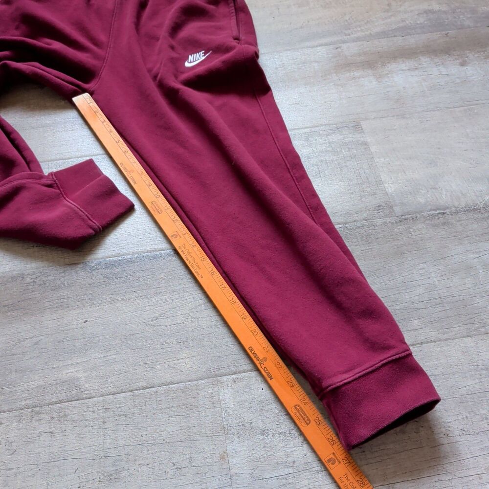 Nike Sportswear Club Fleece Joggers Burgundy Men’s Size L Standard Fit New - Picture 4 of 7